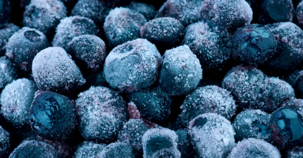 Close-up of fresh whole blueberries in a bowl